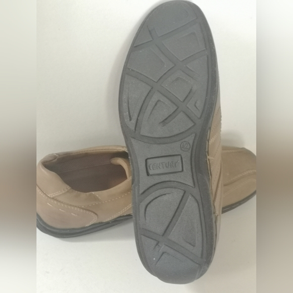 Men's Shoe size 42 - Picture 3 of 4